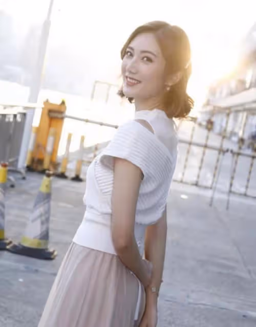 恭喜！TVB小花蔡嘉欣預告與富貴男友好事近，直言在等對方求婚