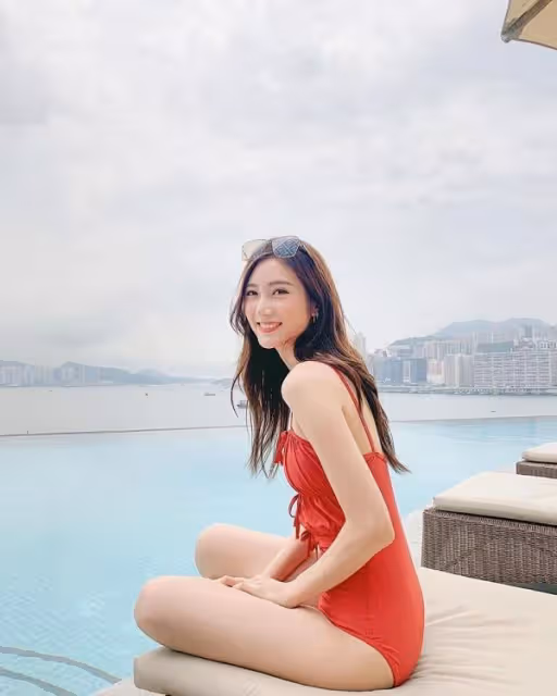 恭喜！TVB小花蔡嘉欣預告與富貴男友好事近，直言在等對方求婚