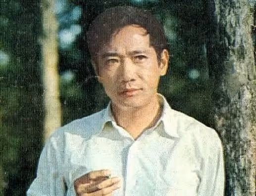 突傳死訊！85歲著名老戲骨因病離世，從影半世紀桃李滿天下