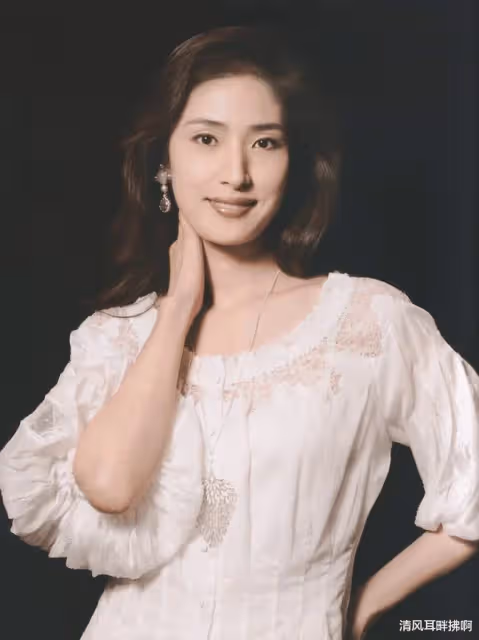 誰能拒絕「昭和美人」？看看這些風華絕代的姐姐們