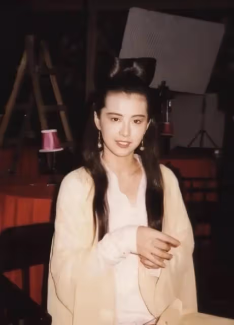 「回眸一笑百媚生」:王祖賢到底有多美?(多圖)