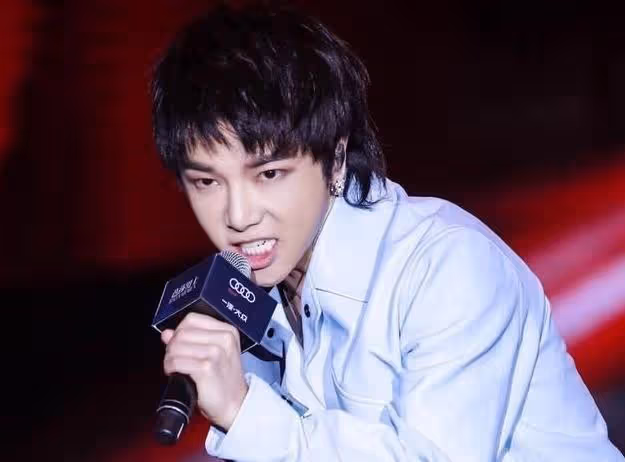堪比周杰倫的"歌王"華晨宇:貶低毛不易,與薛之謙掐架,他到底憑啥