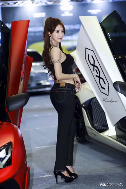 展會上的韓國模特受關注程度非常高 每一幀都是理由