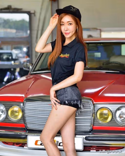 展會上的韓國模特受關注程度非常高 每一幀都是理由