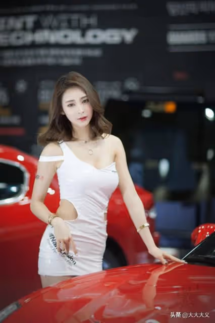展會上的韓國模特受關注程度非常高 每一幀都是理由