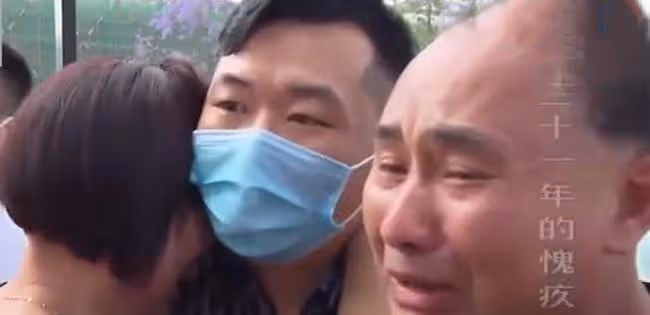 3歲被拐賣至山東，31後親人聚首，他已是公司老總！