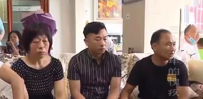 3歲被拐賣至山東,31後親人聚首,他已是公司老總!