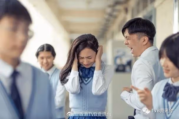 《青春本我》返學跳唱　炎明熹鍾柔美姚焯菲淚斗淚