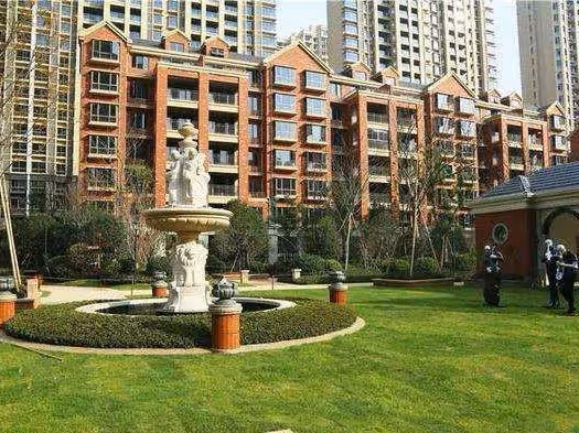 岳父送女婿一套房，兒子想來暫住遭拒，女婿：我不喜歡外人住進來