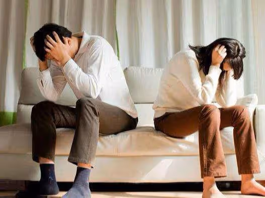 妻子是獨生女，丈夫想讓岳父母把家產給自己，妻子：不要臉，離婚