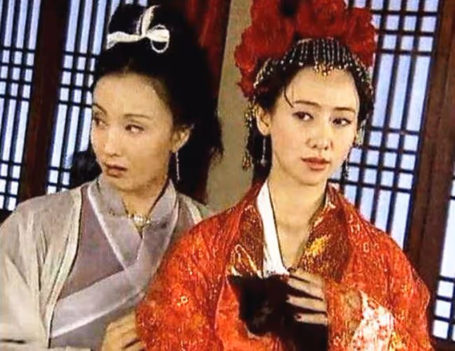 謝天華參加聚會，翁虹與同學謝君豪32年後同框，均凍齡有術狀態好