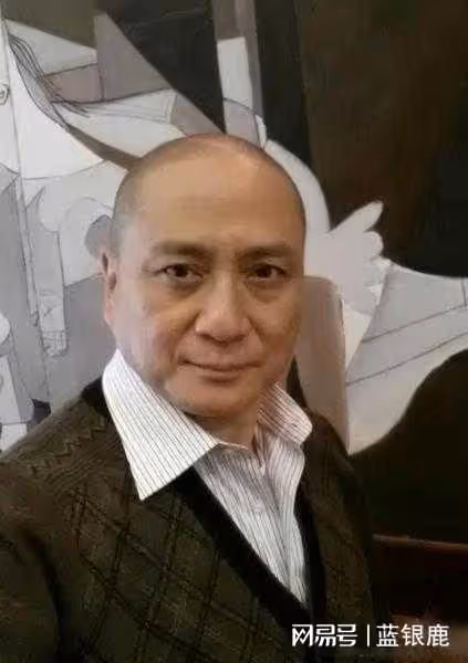 我上床睡覺時，二婚妻子突然給我看了一樣東西，我瞬間崩潰爆發了