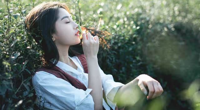 婆婆刁難兒媳吃剩飯稱是家規，兒媳怒掀桌：我家輪不到你定規矩