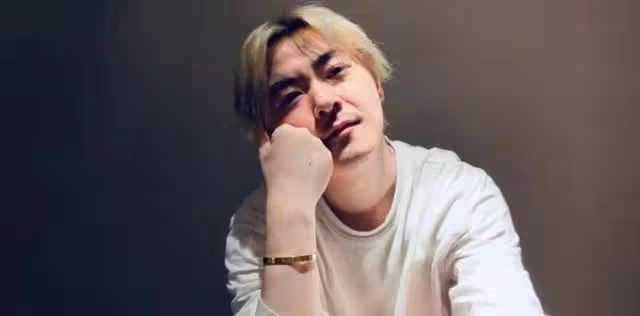 不能唱歌！香港歌手洪卓立被診斷聲帶彎曲，早前還曾暈倒吐白沫