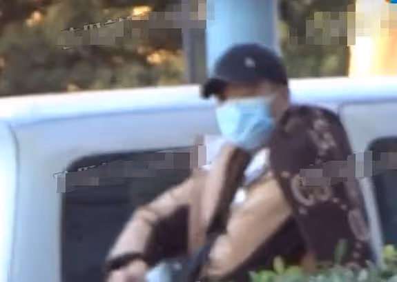 李湘與神秘男子酒店約會,舉止親密好曖昧,網友:李湘的富婆氣質真是無法阻擋..
