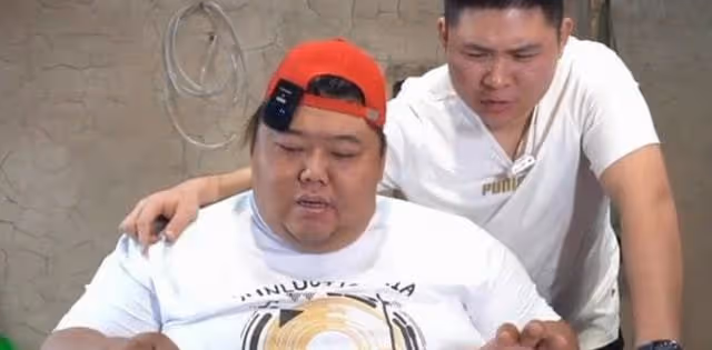 胖猴仔身體堪憂被搭檔「拋棄」?帳號一夜被清,淪為產業附屬品?