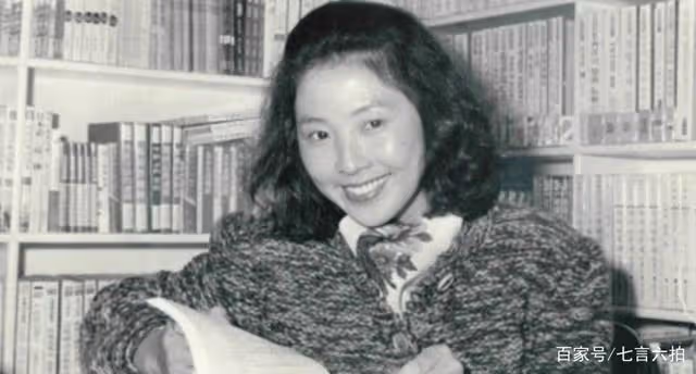 她是「澡堂老闆家的大兒媳」，高斗心選擇離婚時，祖母都反對