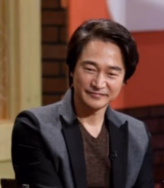 漫畫里走出來的美大叔，《看了又看》的基正，鄭寶石是怎麼樣的人