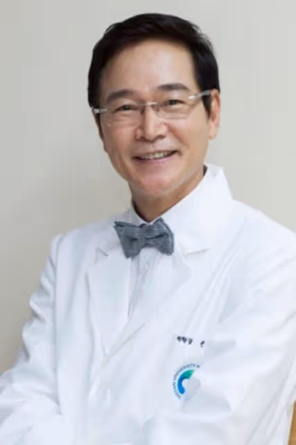 漫畫里走出來的美大叔，《看了又看》的基正，鄭寶石是怎麼樣的人