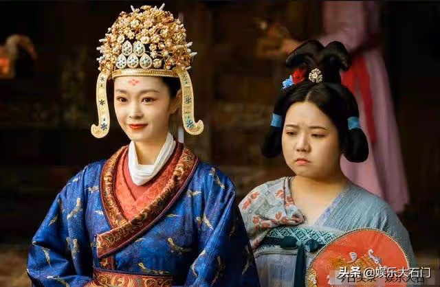 一丫鬟又火了！5位艷壓小姐的丫鬟，以前的丫鬟成了現在的女主角