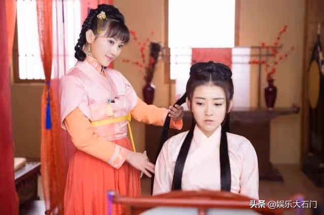 一丫鬟又火了！5位艷壓小姐的丫鬟，以前的丫鬟成了現在的女主角