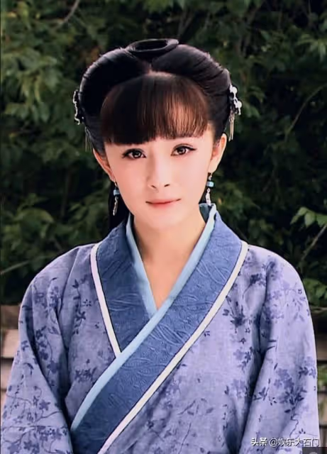 一丫鬟又火了！5位艷壓小姐的丫鬟，以前的丫鬟成了現在的女主角