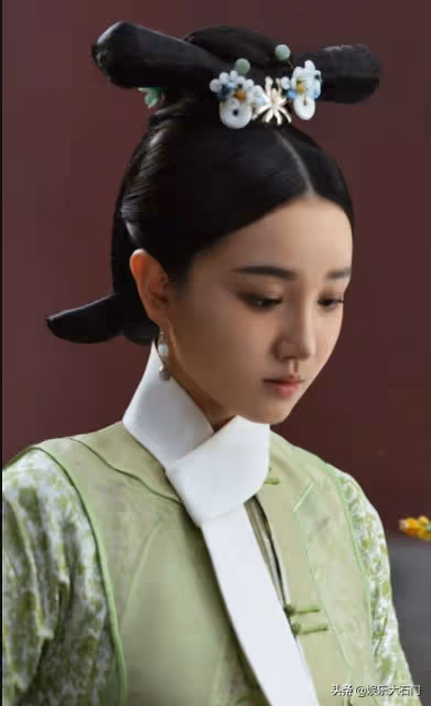 一丫鬟又火了！5位艷壓小姐的丫鬟，以前的丫鬟成了現在的女主角