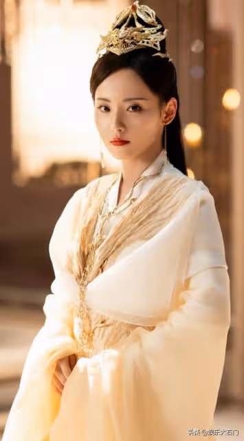一丫鬟又火了！5位艷壓小姐的丫鬟，以前的丫鬟成了現在的女主角