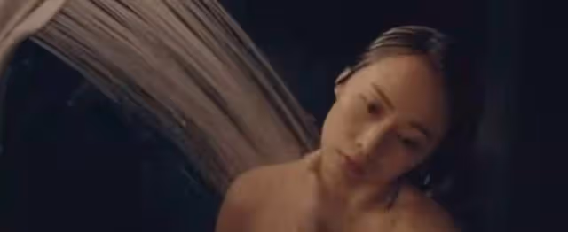 新片將上映！英皇力捧小花自曝是入行最大尺度，直言老公並不介意