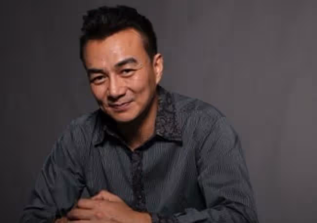 瓊瑤男星馮光榮被曝與已婚女過夜,對方丈夫憤而起訴,索賠1百萬