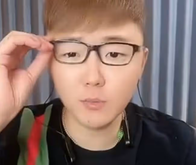 樣哥回ks直播坦言已經不在乎能不能火了!二子爺談李四全身wen身:每個人都有愛好!洋姐表示好多人想挑撥自己跟仙家軍關係!