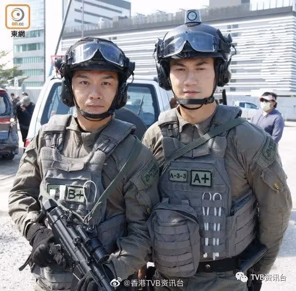 武裝上陣槍戰！陳山聰遭劉穎鏇生擒親嘴