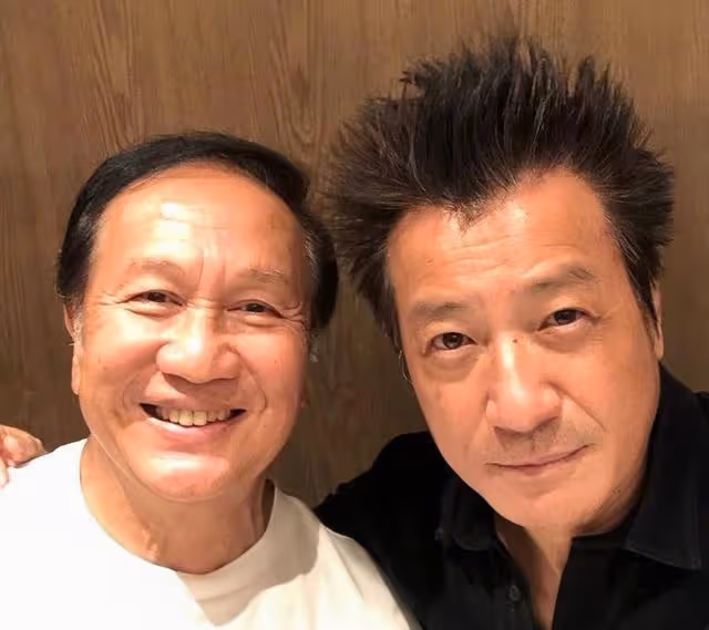 TVB著名老戲骨復出拍戲，妻子患癌離世4年，每天獻花與其再立婚約