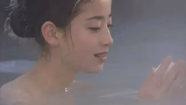 日本維納斯，被譽為昭和國民女神，甘願被母親推去當「小三」