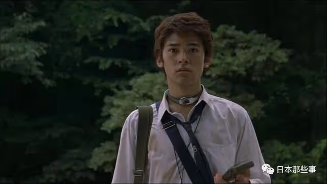 退圈後收垃圾打工為生？自己作死也不可惜