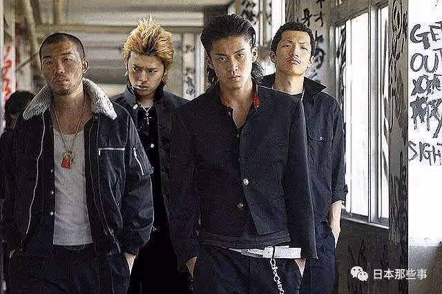 退圈後收垃圾打工為生？自己作死也不可惜