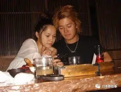 退圈後收垃圾打工為生？自己作死也不可惜