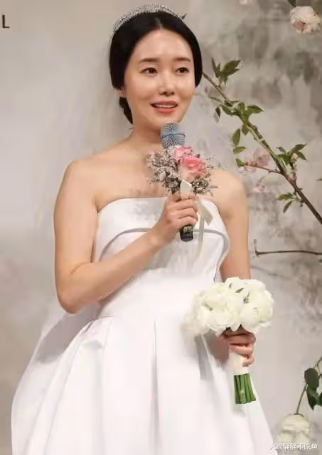 41歲韓流女王李貞賢宣布懷孕 稱因為懷孕認識到當媽媽的偉大