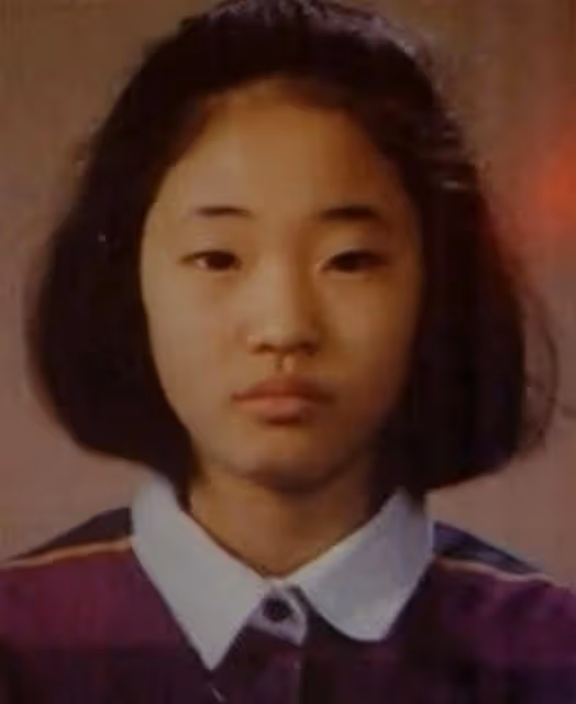 她是毫無疑問的韓國美女，演過《秘密花園》的金莎朗，總在休息中