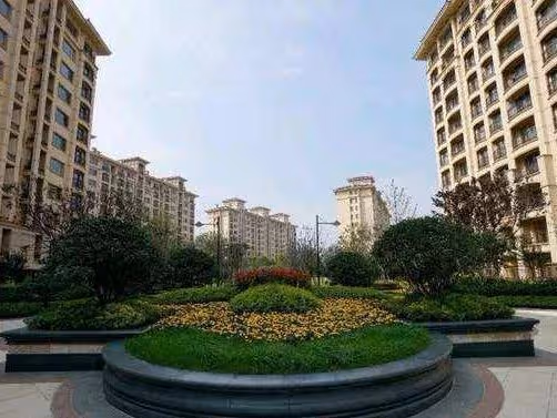 陪老婆回娘家給岳母過生日，剛踏進岳母家門，岳母就在我面前哭窮