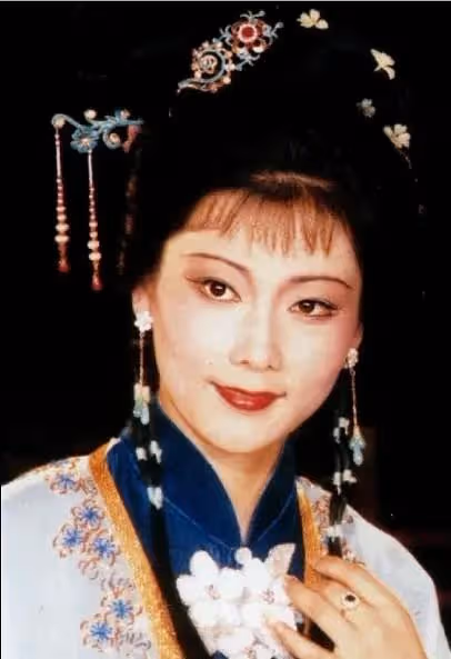 何賽飛：演活了楊九紅和三姨太，謝園說：「她太勾人了」