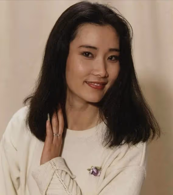 何賽飛:演活了楊九紅和三姨太,謝園說:「她太勾人了」