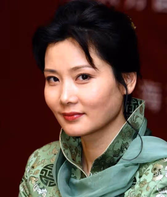 何賽飛:演活了楊九紅和三姨太,謝園說:「她太勾人了」