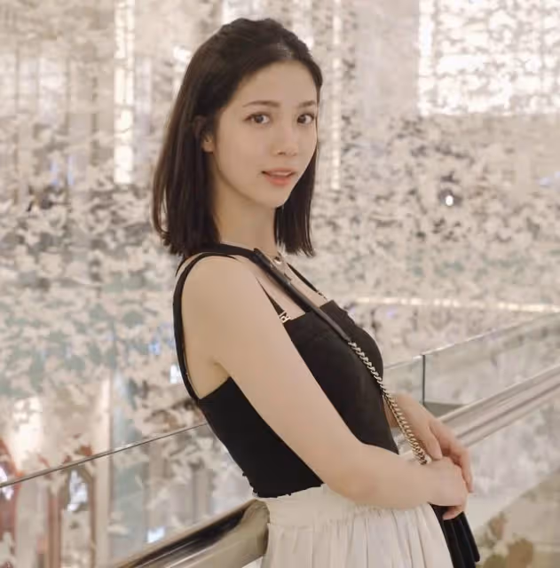 TVB高顏值港姐獲力捧上位，入行3年首當女一，新劇將展開三角戀