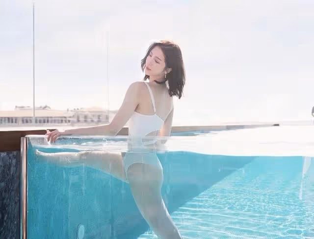 TVB高顏值港姐獲力捧上位，入行3年首當女一，新劇將展開三角戀