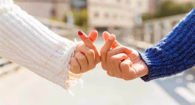 「老婆，全家一致決定把你陪嫁房給我弟當婚房」「我也有個決定」