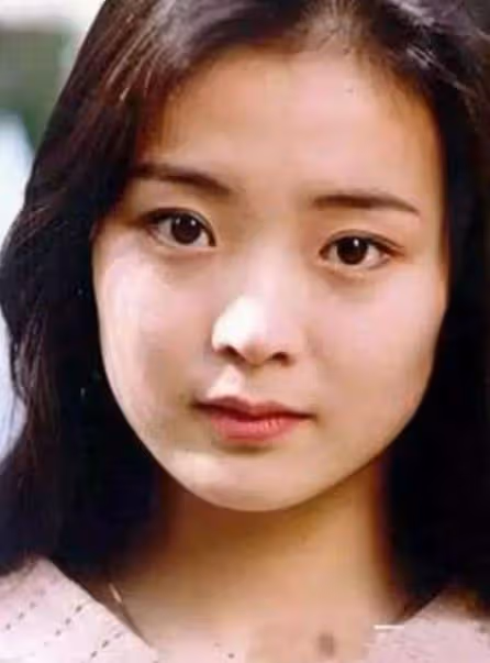 「晴格格」王艷：嫁大11歲二婚富豪，被婆婆和繼子寵成公主