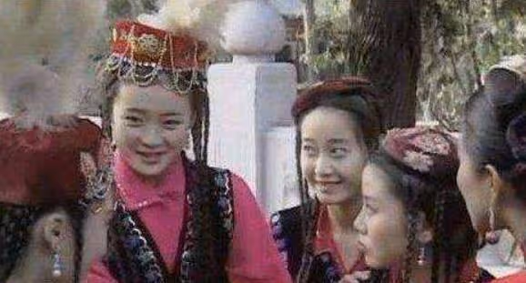 「晴格格」王艷：嫁大11歲二婚富豪，被婆婆和繼子寵成公主