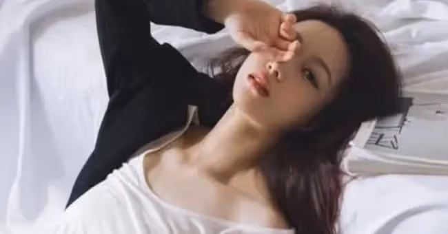 我被老男人灌酒，渾身燥熱，一夜索取醒來發現睡的是個小鮮肉