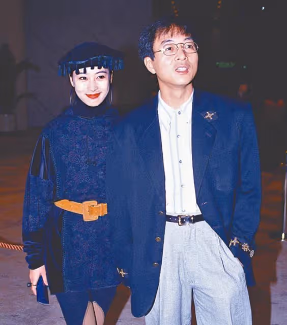 梁朝偉前女友近照，55歲氣質仍出眾，嫁小1歲富豪16年無子仍恩愛